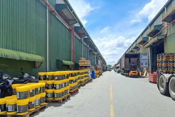 Dịch vụ vệ sinh kim phun TPHCM 